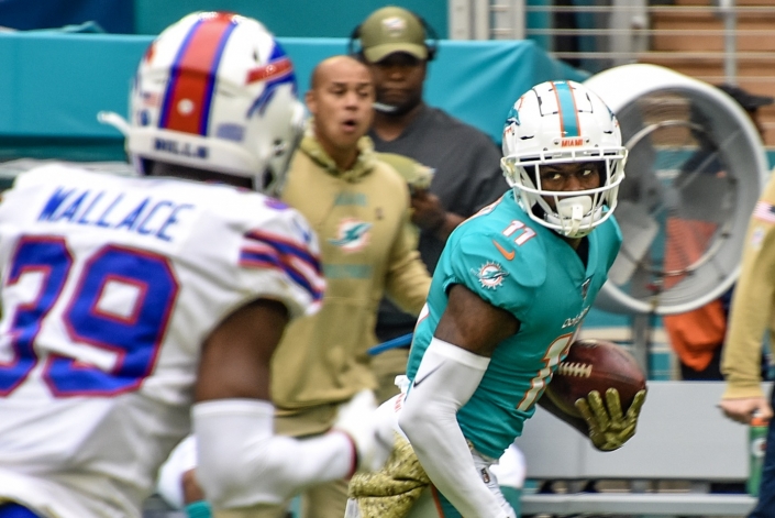 Miami Dolphins Devante Parker turned back the clock Sunday