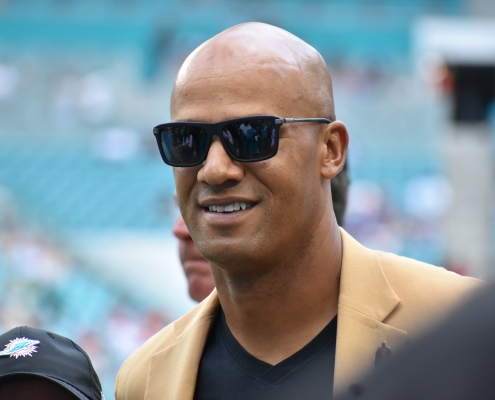 Miami Hurricanes swing for fences with Jason Taylor hire