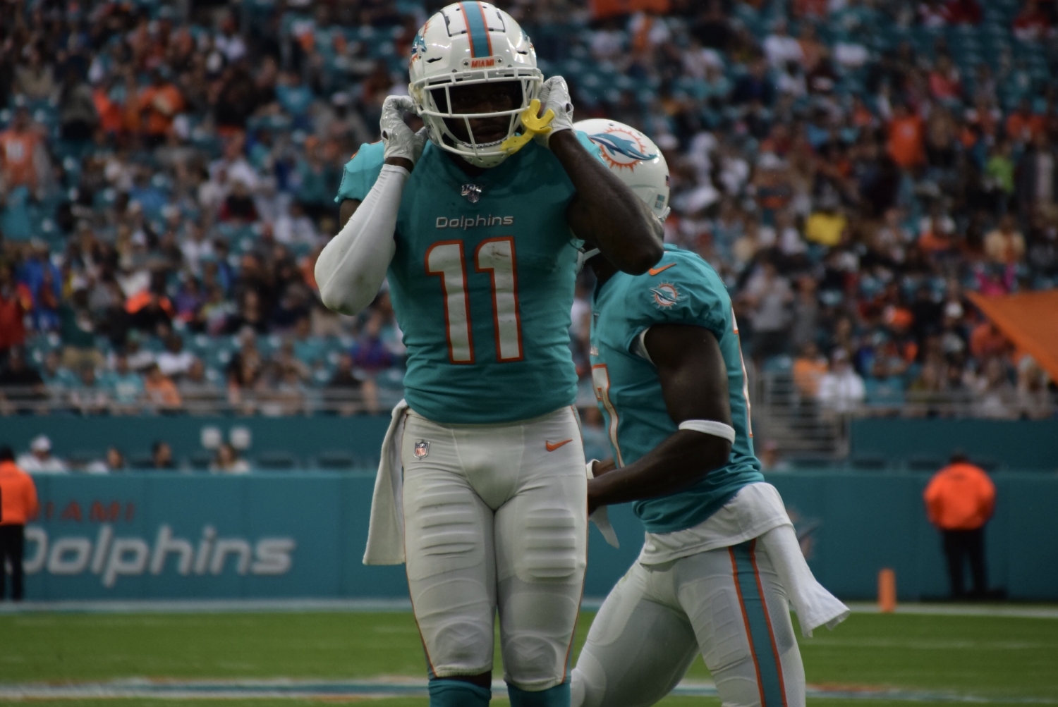 Three trade deadline ideas for the Miami Dolphins – Five Reasons
