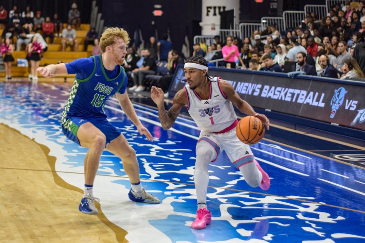 Free throws push Panthers past Eagles