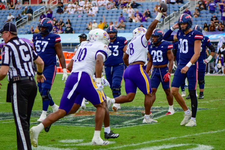 Owls raided by Pirates in season finale; FIU cruises to 7th win