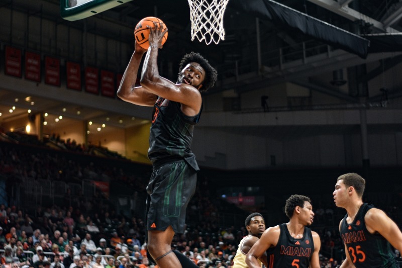 Hurricanes ground Eagles behind Udeh’s defense, Dovrat’s career high 12 points