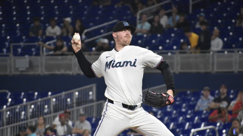 Marlins Place Closer Pete Fairbanks on Injured List