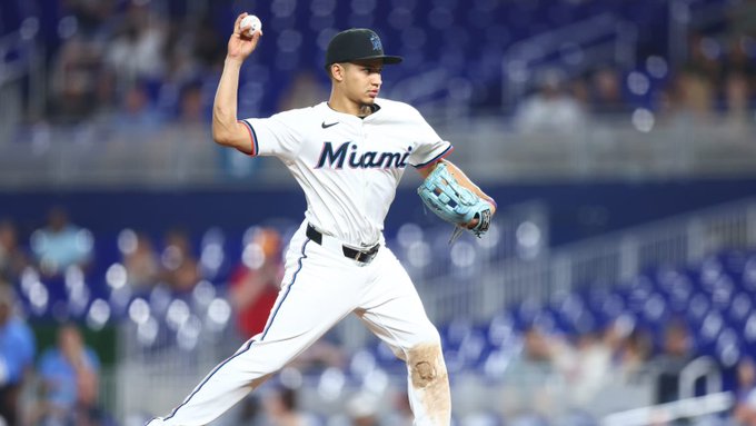 First of Many for Javier Sanoja: 2025 Rawlings Gold Glove Winner