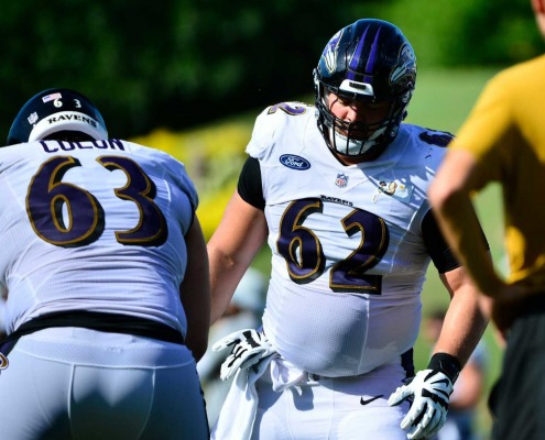 Miami Dolphins trade for offensive lineman Greg Mancz