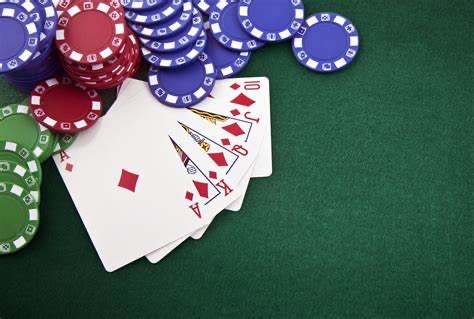 How to Get Better in Poker at Online Casinos