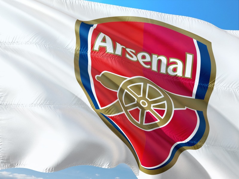 Arsenal turn an early shock into a warning for Manchester City