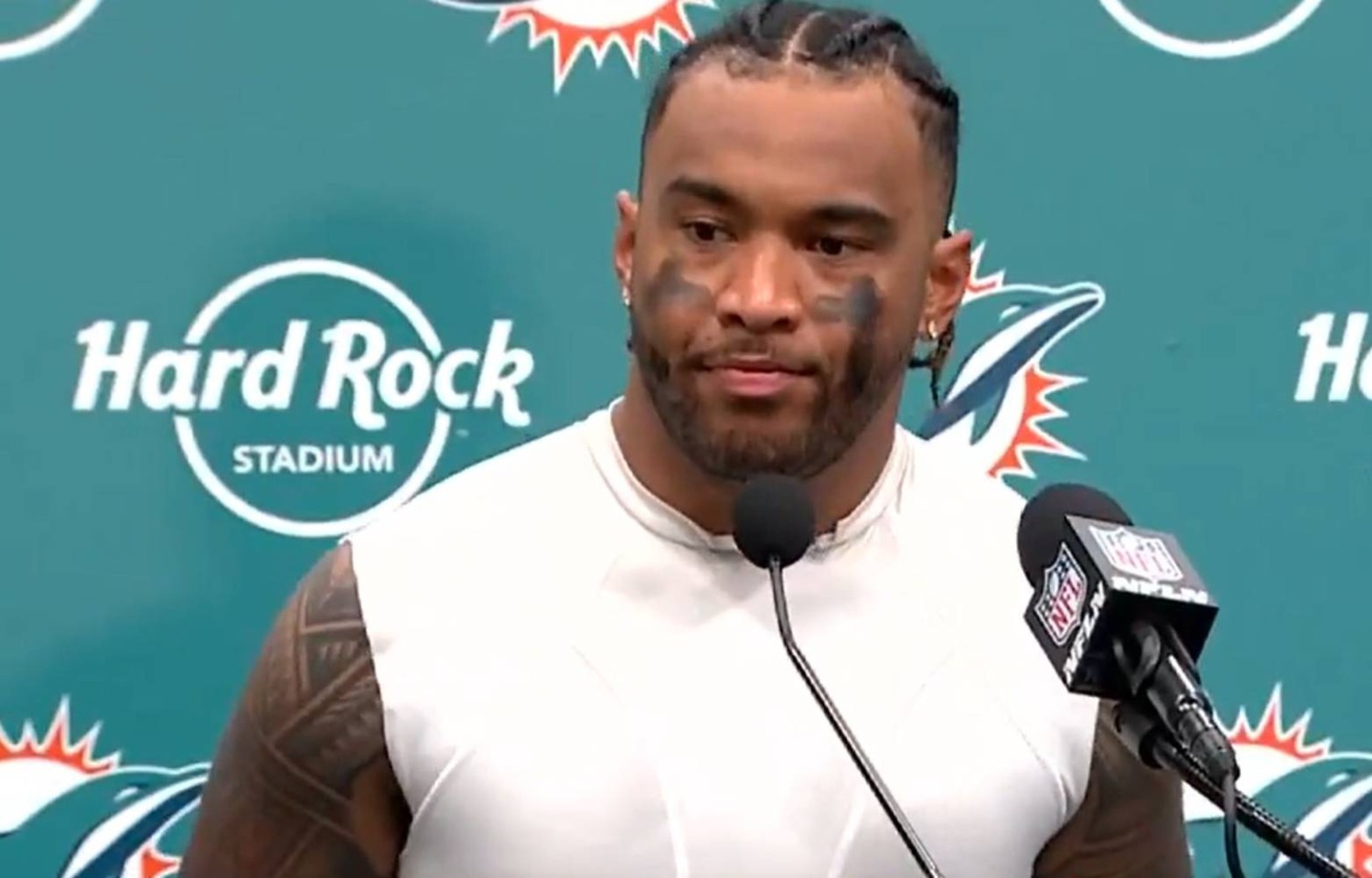 Tua Tagovailia's poor play is holding the Dolphins back.